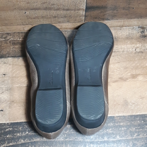Clanks Collection Flats - Picture 3 of 4